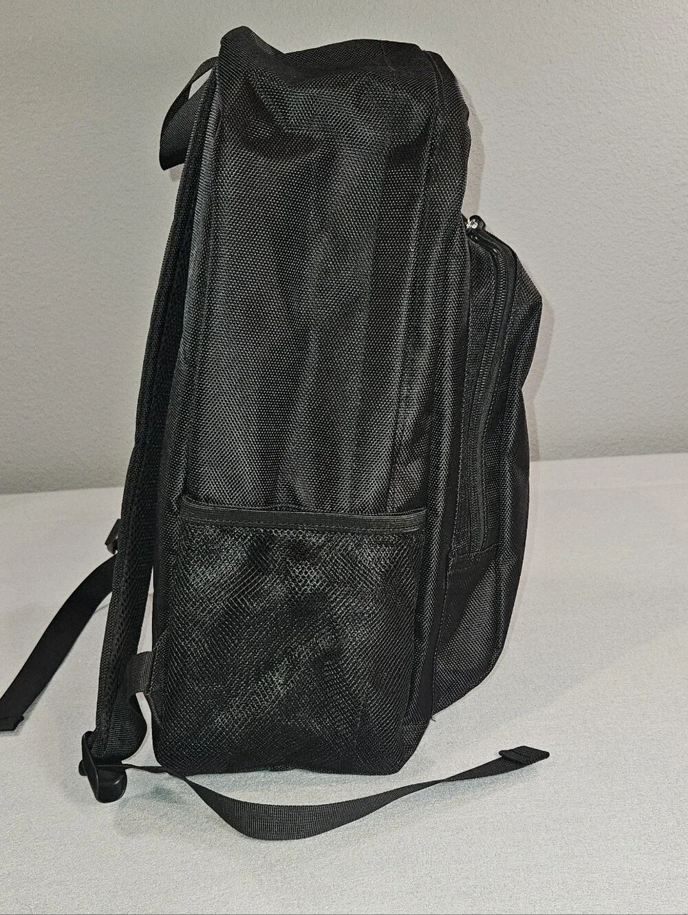 NWOT Von Dutch black 17” canvas backpack with laptop storage